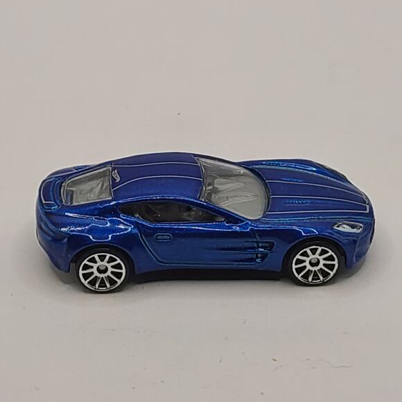 HOT WHEELS ASTON MARTIN ONE-77 BLUE WHITE - Picture 1 of 5